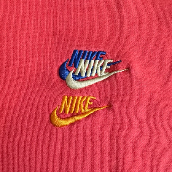 Men’s Nike crewneck embroidered details - Picture 3 of 6
